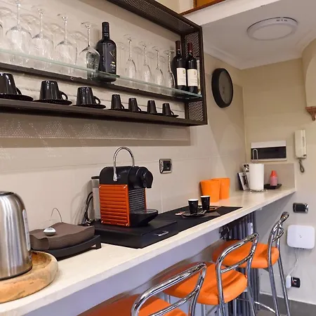 Domus Catone Apartman *